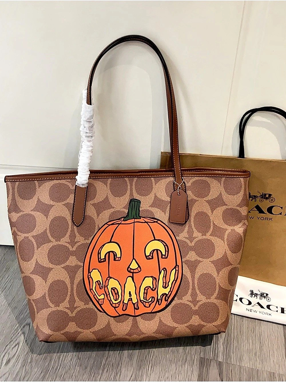 Coach City Tote Bag In Signature Canvas With Halloween Pumpkin Print Halloween